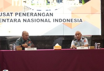 Kepala Pusat Penerangan (Kapuspen) TNI Laksda TNI Julius Widjojono 