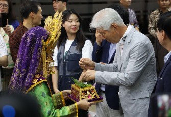 Penyambutan Turis Korea Selatan.