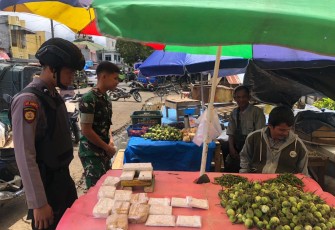 Anggota Polres Bengkulu Utara dan Kodim 0423 saat Patroli Bersama