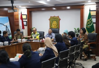 Kapuspenkum Kejagung Terima Kunjungan Mahasiswa President University 