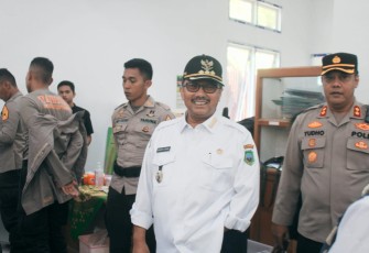 Bupati Pasaman H Benny Utama bersama Kapolres AKBP Yudho Huntoro 