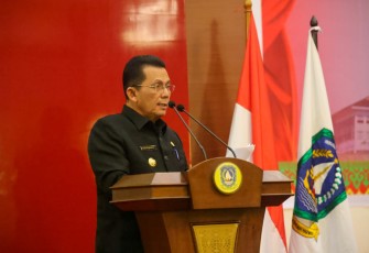 Gubernur Kepulauan Riau H Ansar Ahmad