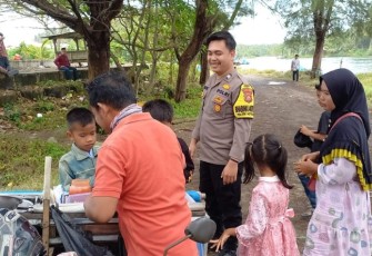 Polres Bengkulu Selatan saat Turunkan Bhabinkamtibmas Binluh Dikawasan Wisata