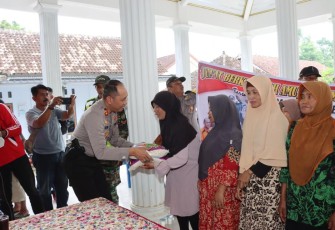 Baksos di Pedesaan Sambil Ngetril Bareng