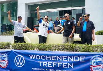 Bamsoet saat membuka event VW Wochenende Treffen 2023, Meet and Greet Komunitas VW, di Serpong, Tangerang Selatan, Minggu (5/11/23).