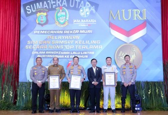 Ditlantas Polda Sumut Terima Rekor Muri Pelayanan Samsat dan SIM Keliling 24 Jam Nonstop