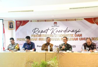 Dandim 0802/Ponorogo saat Jadi Narasumber dalam Rakor Pendistribusian Logistik dan Pengamanan Surat Suara Pemilu 2024