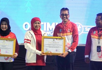 Bank Jatim Raih Penghargaan Badan Usaha Peduli Olahraga 