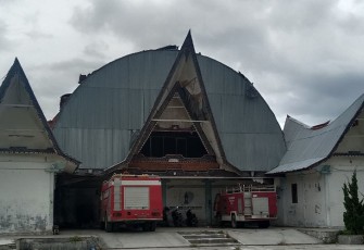 Gedung Yang Sudah Rusak.