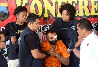 Pelaku Pencurian dengan modus gunakan senpi