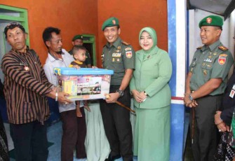 Danrem 073/Mkt peduli anak stunting dan berikan santunan 