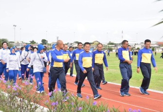 Olahraga bersama prajurit Kolinlamil Jakarta, Selasa (10/1)
