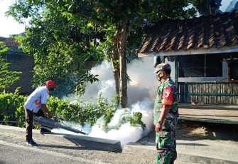 Fogging di wilayah desa binaan 
