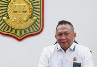Kapuspenkum Ketut Sumedena saat memberikan keterangan pers 