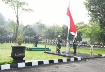 Upacara bendera Kodim 0802/Ponorogo 