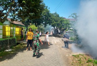 Fogging di wilayah desa binaan 