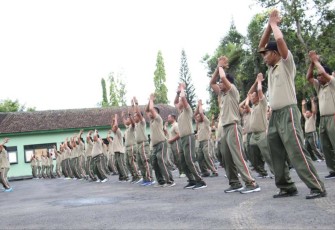 SKJ 88 Prajurit Kodim 0806/Trenggalek 