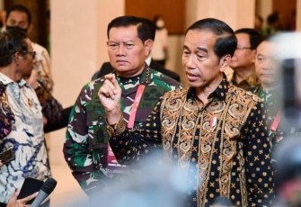 Presiden Jokowi saat memberikan keterangan pers usai pembukaan Rapim TNI Polri di Jakarta 