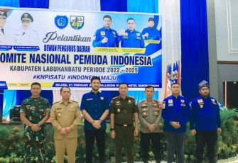 Foto Bersama usai pelantikan