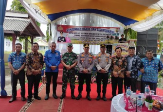 Foto bersama usai acara