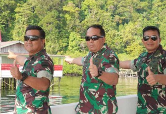 Tinjau Pos Babinsa Pulau Mursala