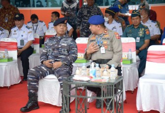 Pangkolinlamil Laksda TNI Yayan Sofiyan