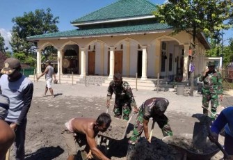Halaman masjid wilayah desa binaan dibangun