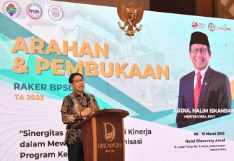 Mendes PDTT Abdul Halim Iskandar 