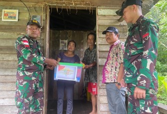 Paket sembako warga perbatasan 