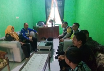 Komsos bersama aparat desa binaan 