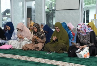 Doa bersama sambut HUT Persit Ke-77