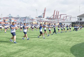 Olahraga bersama prajurit Kolinlamil 