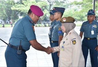 Kenaikan pangkat personel AAL