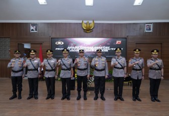 Kapolda Jabar Irjen Pol Dr Akhmad Wiyagus foto bersama usai sertijab 