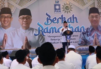 Ketum PAN Zulhas saat di Kantor DPW PAN Jatim, Jumat (7/4/2023).