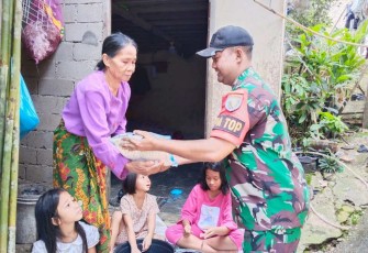 Salurkan zakat ke warga perbatasan 