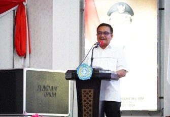 Wali Kota Bitung Maurits Mantiri saat memberikan sambutan pada kegiatan peringatan HKG PKK Ke-51 tahun