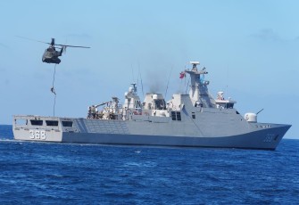 KRI Frans Kaisiepo-368