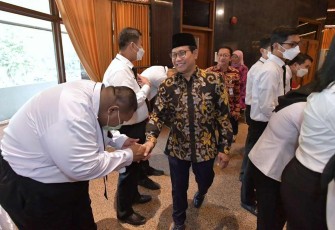 Gus Halim saat halal bihalal bersama ASN Kemendes PDTT