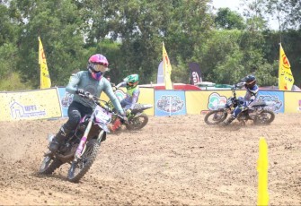 Kejurnas Grasstrack Motorcross Supertrack Championship Kasal Cup di Mojokerto, Minggu (7/5)