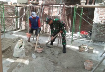 Gotong royong bangun masjid di wilayah desa binaan 