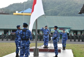 Upacara bendera 17-an Korem 023/KS