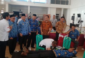 Wabup Kaur Tinjau Kegiatan Donor Darah