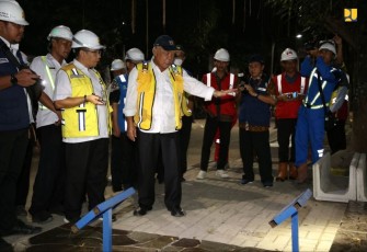 Menteri Basuki saat meninjau Revitalisasi Kawasan Taman Balekambang di Solo 