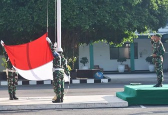 Upacara Hari Kebangkitan Nasional di Korem 081/DSJ 