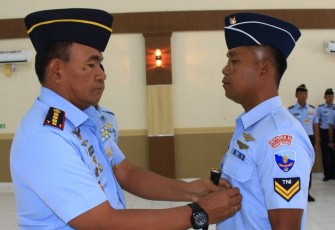 Dandepohar 30 Kolonel Tek DR Tumpal Silitonga saat membuka pendidikan 