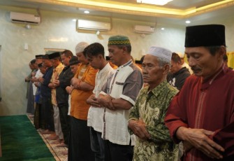 Sholat subuh berjamaah 