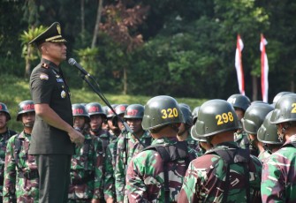 Pgs Danrindam Jaya Kolonel Inf Rudianto saat membuka Dikjurbaif Abit Diktukba TNI AD tahun 2023
