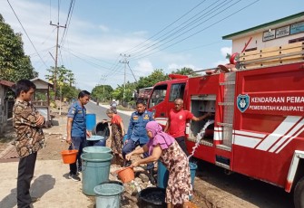 TRC Cinta BS bersama BPBTRC Cinta BS Salurkan Bantuan Air Bersih