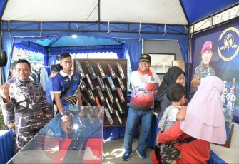 Stand pameran AAL